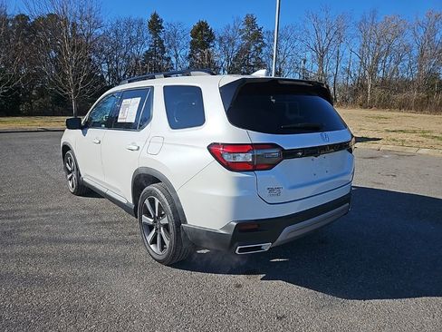 Used 2023 Honda Pilot Elite image 5