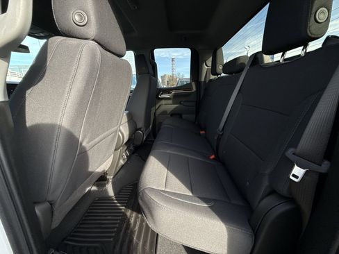 New 2025 GMC Sierra 1500 Elevation image 15
