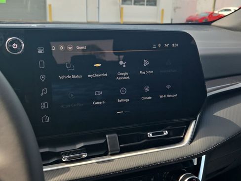 New 2026 Chevrolet Equinox LT w/ Convenience Package II FWD image 16