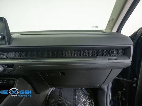 Used 2023 Honda CR-V EX image 40