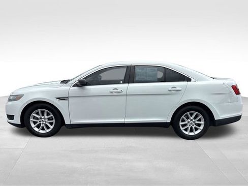 Used 2014 Ford Taurus SE FWD image 2