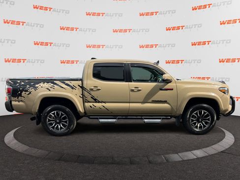 Used 2020 Toyota Tacoma TRD Sport image 6