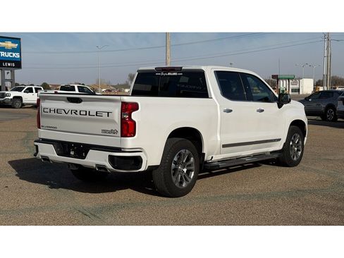 Certified 2023 Chevrolet Silverado 1500 High Country w/ Z71 Off-Road Package image 18