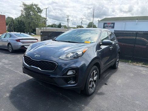 Used 2020 Kia Sportage LX AWD/4WD image 3