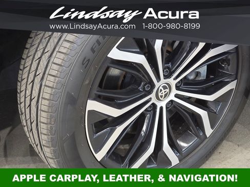 Used 2024 Toyota Crown Limited image 25