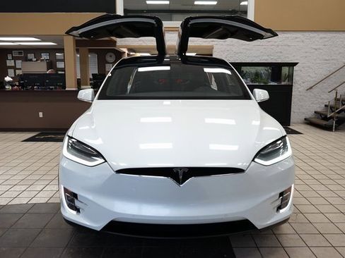 Used 2020 Tesla Model X Long Range image 22