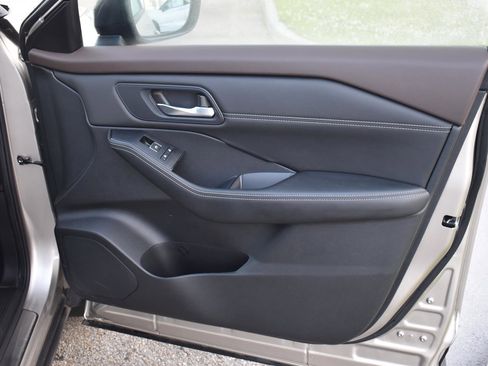 Used 2023 Nissan Rogue SL w/ SL Premium Package image 65