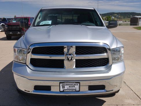 Used 2016 RAM 1500 Classic SLT w/ SLT Plus D←cor Group AWD/4WD image 7