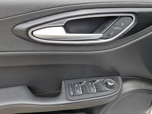 Used 2017 Alfa Romeo Giulia AWD w/ Cold Weather Package image 13