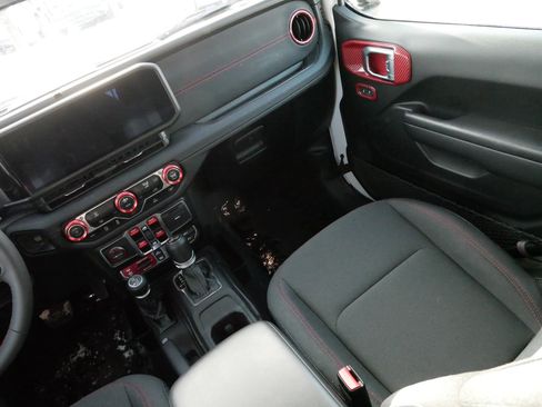 Used 2024 Jeep Wrangler Unlimited Rubicon image 11