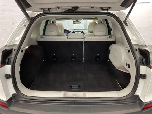 Certified 2021 Jeep Cherokee Limited w/ Elite Package FWD image 24