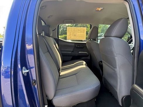 Used 2022 Toyota Tacoma SR5 RWD image 28