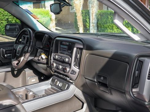 Used 2018 GMC Sierra 1500 SLT image 41