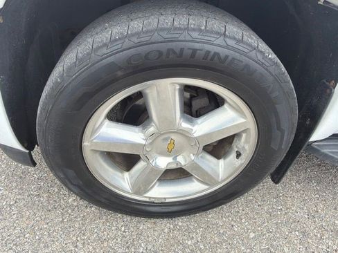 Used 2012 Chevrolet Suburban LT w/ Luxury Package AWD/4WD image 10