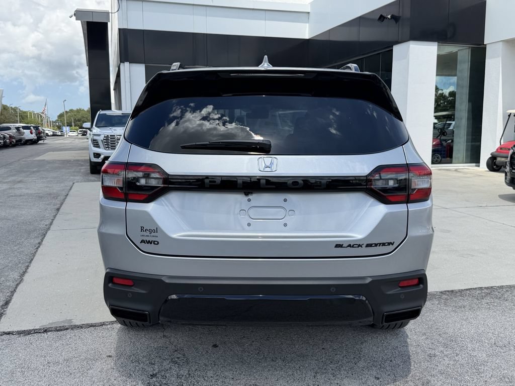 New 2026 Honda Pilot Black Edition image 5