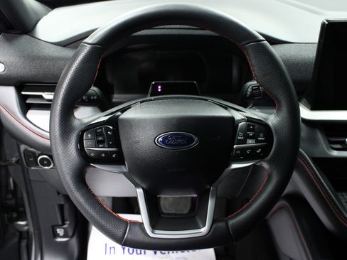 Used 2025 Ford Explorer ST-Line w/ Premium Package image 18
