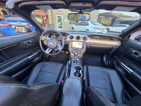 Used 2020 Ford Mustang GT Premium image 17