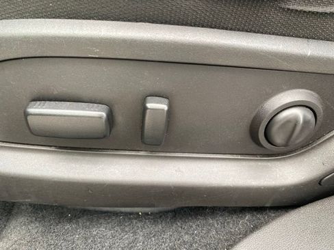 Used 2016 GMC Acadia SLE FWD image 15