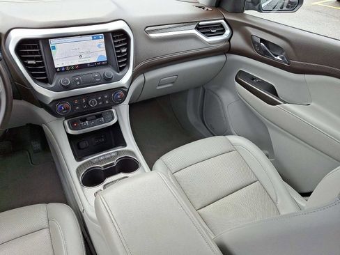 Used 2023 GMC Acadia SLT image 12