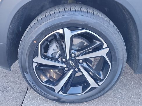 Used 2023 Chevrolet TrailBlazer RS w/ Sun and Liftgate Package image 26