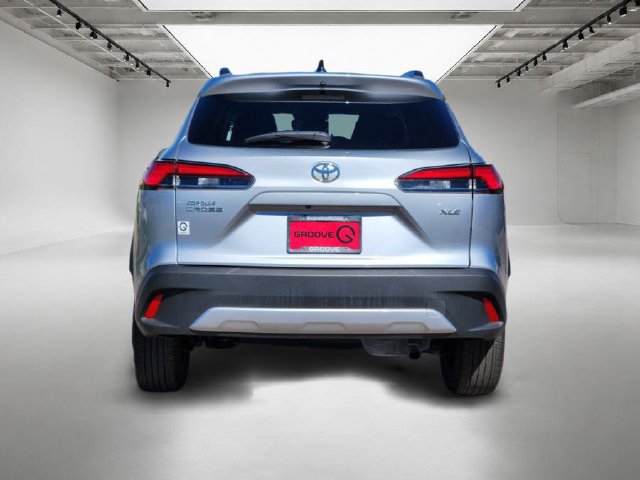 Used 2025 Toyota Corolla Cross XLE FWD image 5