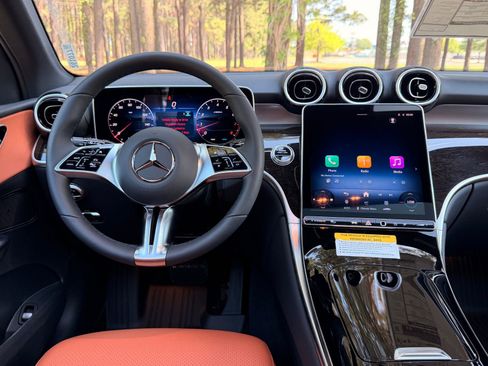New 2026 Mercedes-Benz GLC 300 image 3