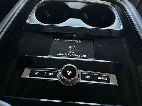 Used 2021 Lincoln Navigator Black Label w/ Cargo Convenience Package image 27