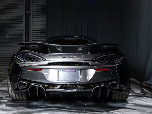 Used 2017 McLaren 570S Coupe RWD image 16