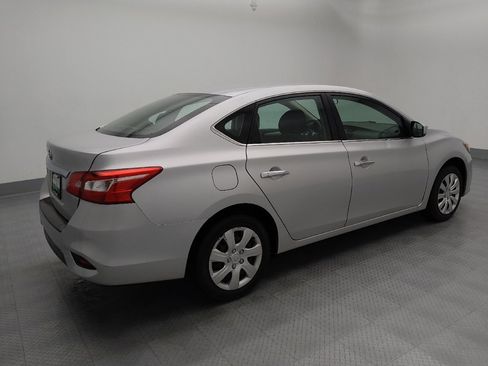 Used 2019 Nissan Sentra S image 10