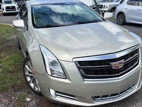 Used 2016 Cadillac XTS Luxury FWD image 3