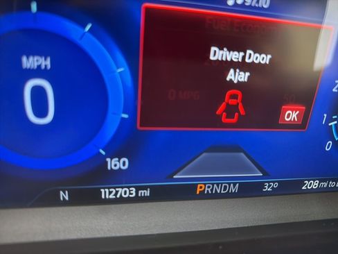 Used 2020 Ford Escape Titanium image 11