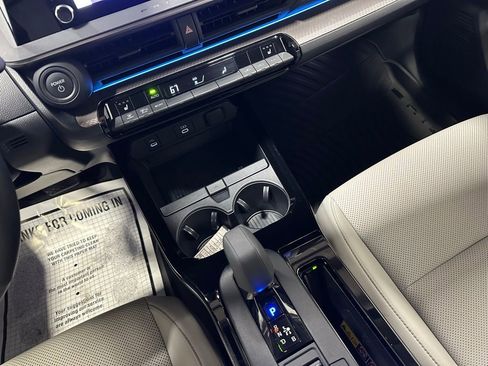 Used 2025 Toyota Prius XLE image 40