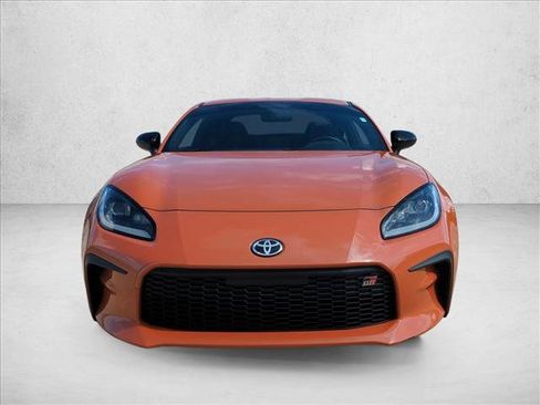 Certified 2023 Toyota GR86 10th Anniversary SE RWD image 2