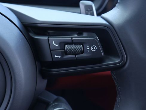 Used 2026 Porsche Cayenne Coupe image 21