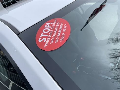 Used 2018 Toyota Corolla LE image 33