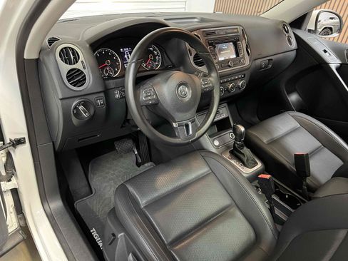 Used 2015 Volkswagen Tiguan SEL FWD image 3
