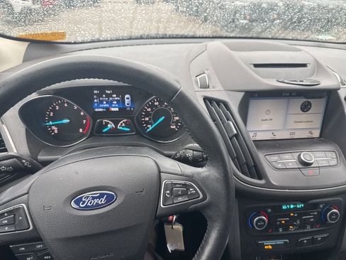 Used 2018 Ford Escape SEL image 19
