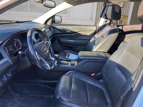 Used 2018 GMC Acadia SLT image 19