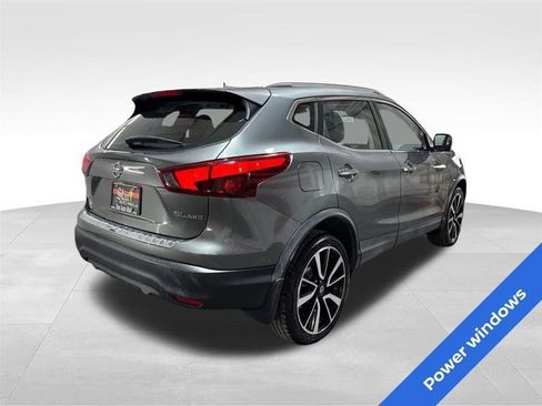 Used 2018 Nissan Rogue Sport SL w/ SL Premium Package image 5