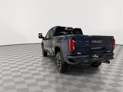 Used 2022 GMC Sierra 3500 AT4 w/ AT4 Preferred Package image 8