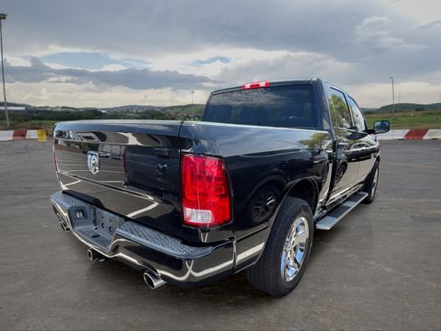 Used 2017 RAM 1500 Express w/ Express Value Package RWD image 3