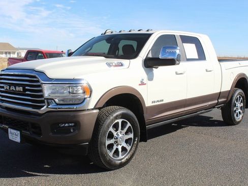 Used 2024 RAM 2500 Limited w/ Towing Technology Group image 10