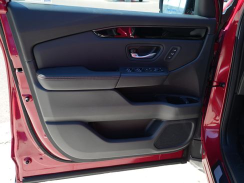 New 2025 Honda Pilot TrailSport image 13