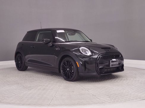 Certified 2023 MINI Cooper S image 5
