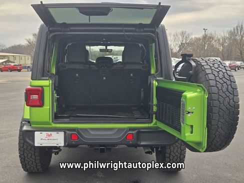 Used 2018 Jeep Wrangler Unlimited Sahara w/ Dual Top Group image 19