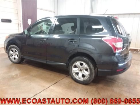 Used 2014 Subaru Forester 2.5i image 2