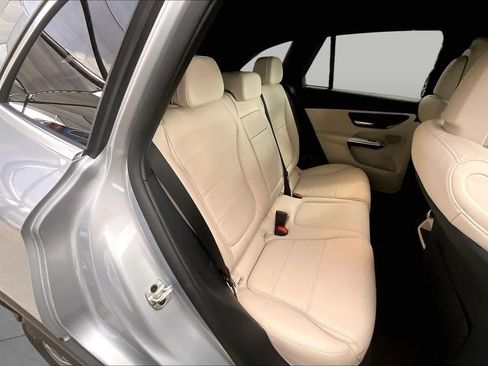 Used 2025 Mercedes-Benz GLC 300 4MATIC image 20