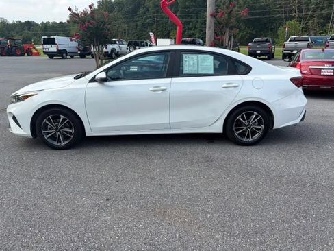 Used 2023 Kia Forte LXS w/ LXS Technology Package FWD image 30