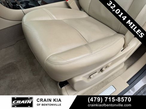 Used 2014 Cadillac Escalade Premium image 24