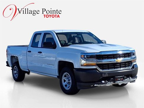 Used 2017 Chevrolet Silverado 1500 W/T w/ Trailering Package image 9
